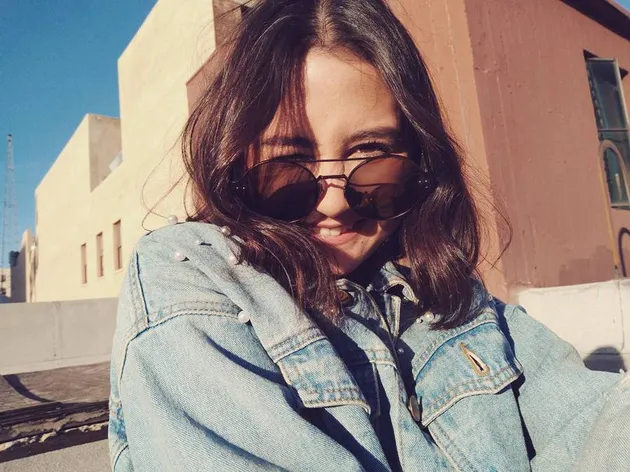 Ada yang sudah nggak sabar dengan single baru Prilly? Bakal nyaingin Agnez Mo nih kalau go internasional!