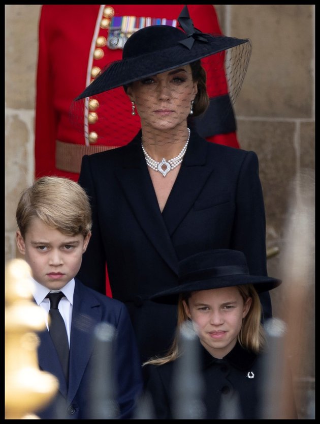 Portrait of Princess Charlotte Crying at Queen Elizabeth II's Funeral ...