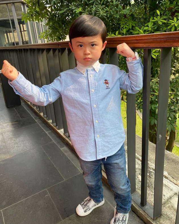 Portrait of Raphael Moeis, Sandra Dewi's Son who will Soon be 5 Years Old, the Little Boss is Getting Handsome and Stylish