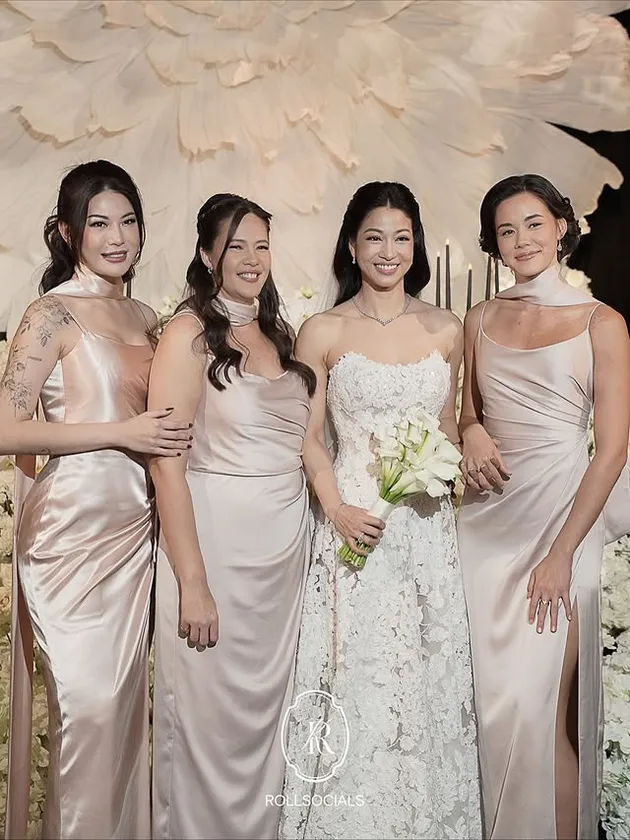 Resepsi Kerenina Sunny yang Mewah