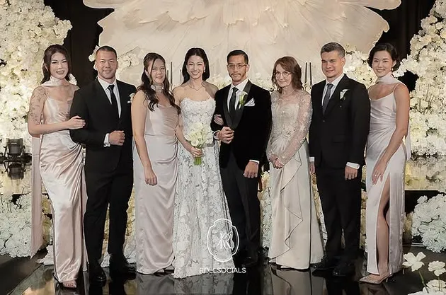 Resepsi Kerenina Sunny yang Mewah