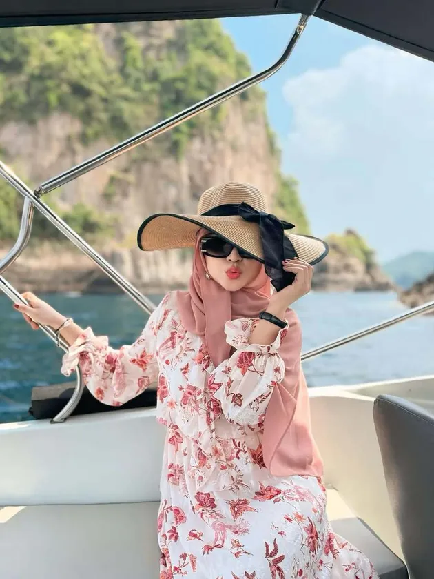 potret liburan Ria Ricis