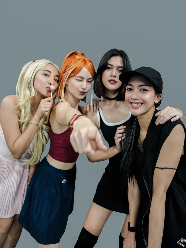 Ririn Dwi Ariyanti  dan sahabat