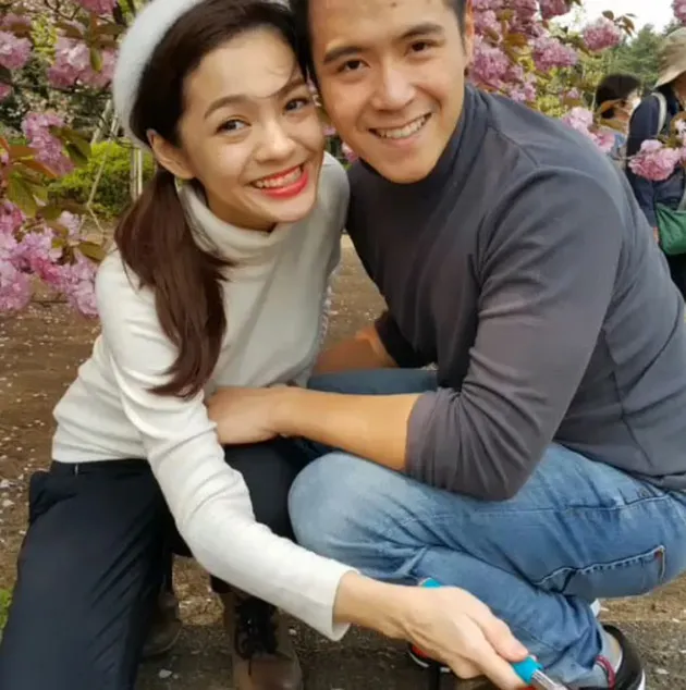 Maya Septa dan Suami