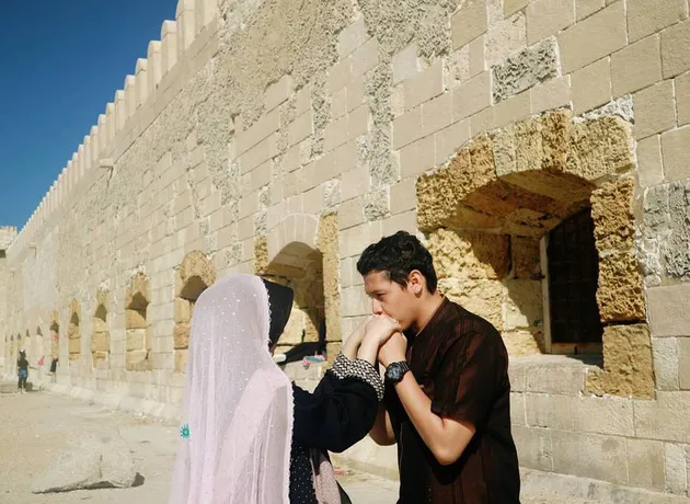 Kemesraan Shindy Putri dan Suami