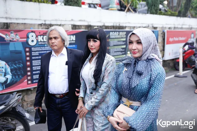 Roro Fitria Perhiasan warisan ibu maling