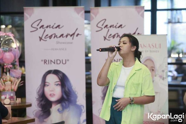 Portrait of Sania Leonardo Introducing First Single 'Rindu', Realizing the Dream of the Late Father