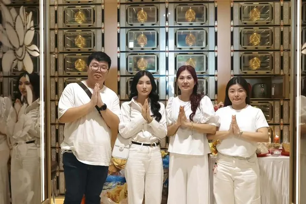 Tulis Pesan Menyentuh untuk Sang Ayah