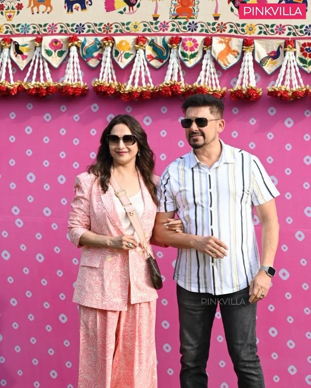 Portrait of a Row of Bollywood Stars at the Pre-Wedding Party of Crazy Rich India's Child, Kareena Kapoor to Aamir Khan