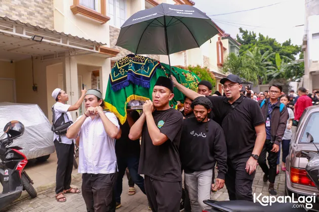 Selebriti Hadiri Pemakaman Babe Cabita