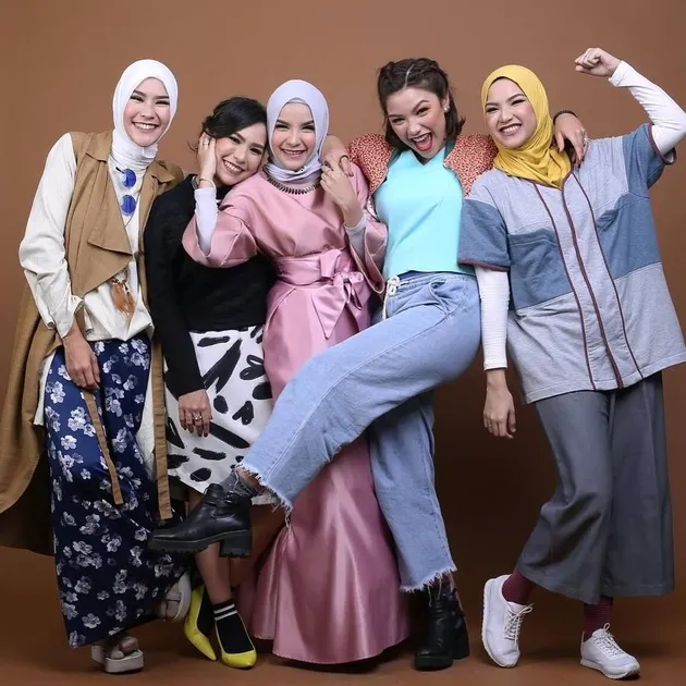 Zaskia Adya Mecca dan Keluarga