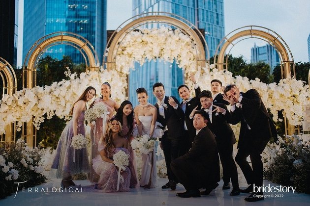 Exciting Portraits of Eva Celia's Revealed Wedding Reception, Duet with Indra Lesmana - Full of Laughter