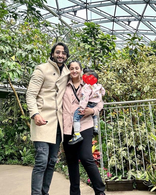 Portrait of Shaheer Sheikh's Vacation in Japan, Starting to Show the Adorable Face of His Child