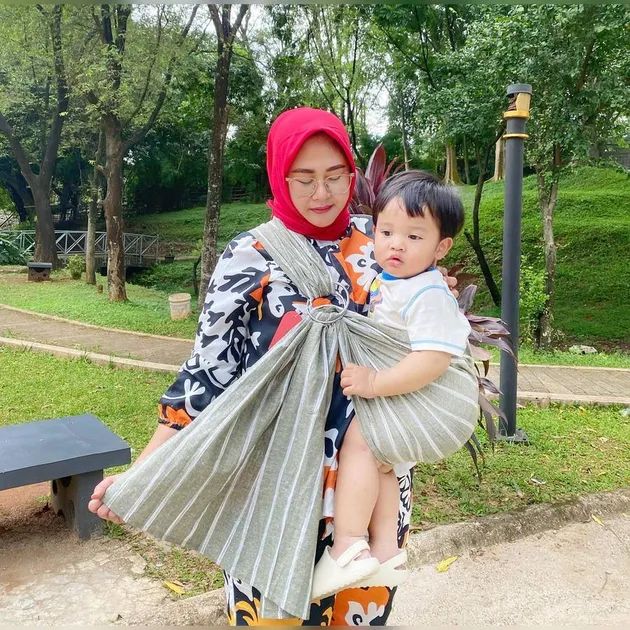 Shelvie Hana Istri Daus Mini