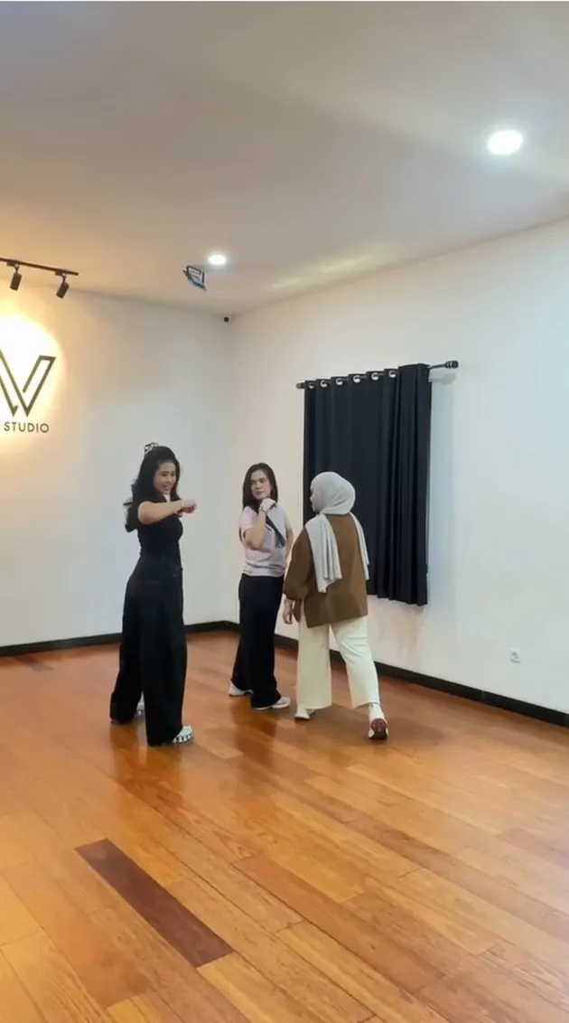 Sinta Jojo &#039;Keong Racun&#039; Latihan Koreografi