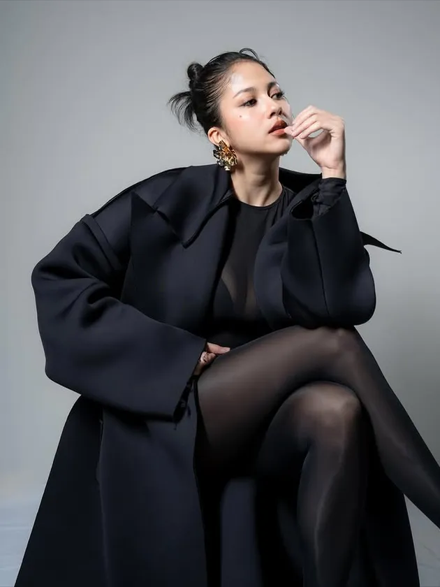 Sitha Marino cantik di Pemotretan Terbaru