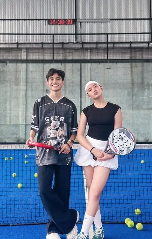 Sridevi  Cantik Natural Saat Padel