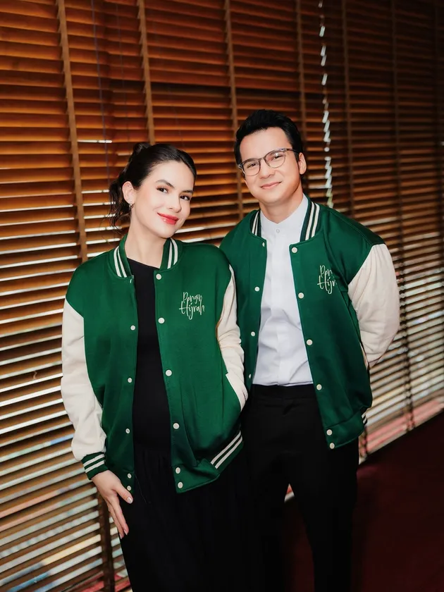 Steffi Zamora Pengin Hijrah Endy Arfian