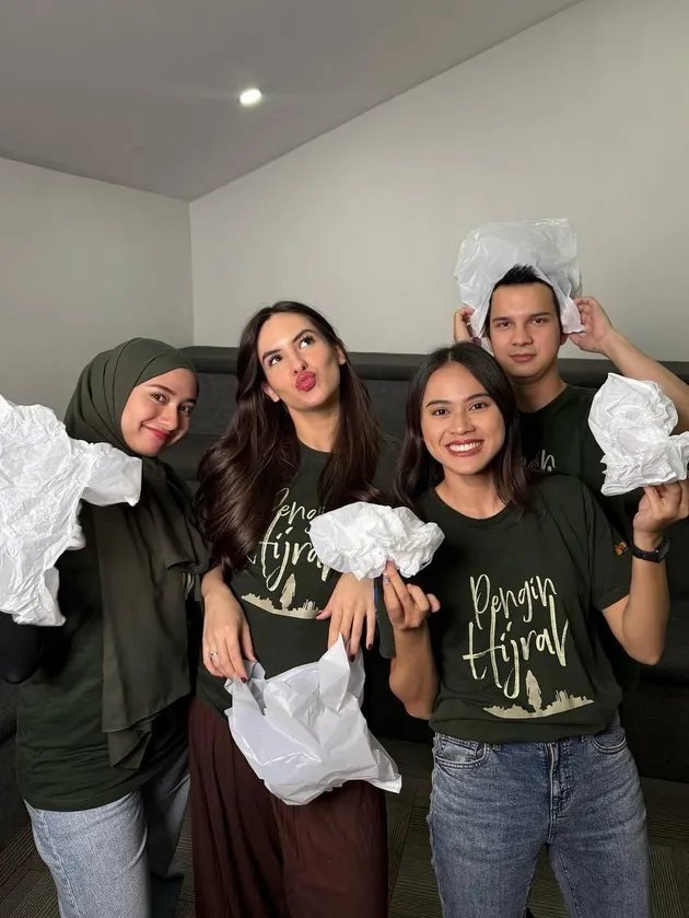 Hadiri Pemutaran Perdana Film