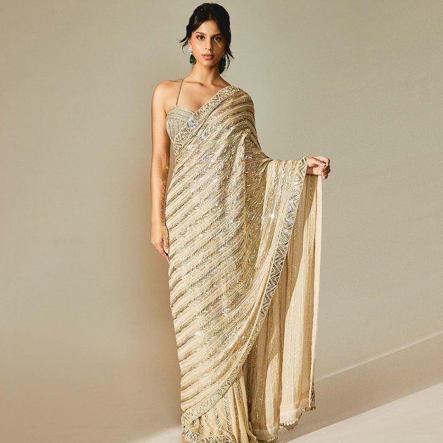 Portrait of Suhana Khan, Shahrukh Khan's Daughter, Wearing a Sari, Beautiful Like an Indian Doll