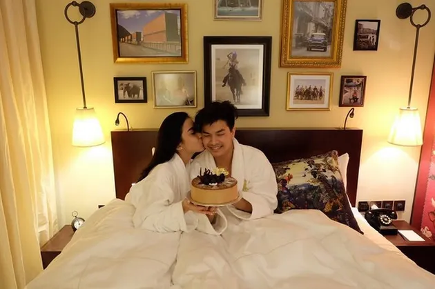 Surprise Ultah Chelsea Olivia - Glenn Alinskie
