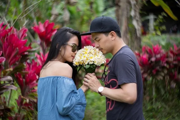 Surprise Ultah Chelsea Olivia - Glenn Alinskie