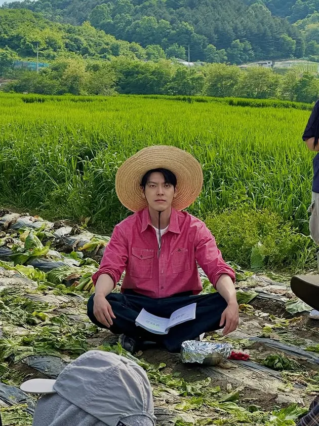 Kim Woo Bin baca naskah