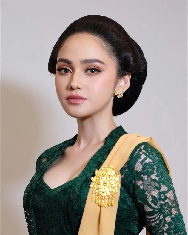 Syifa Hadju jadi bridesmaid