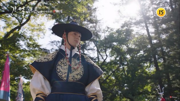 Handsome Portraits of Kim Min Kyu as the King in His Latest Drama