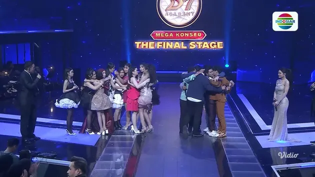 Panggung Mega Konser mengharu biru