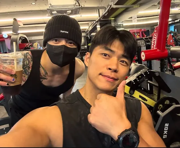 Potret Terbaru Jungkook BTS yang Diduga Punya Tato Baru