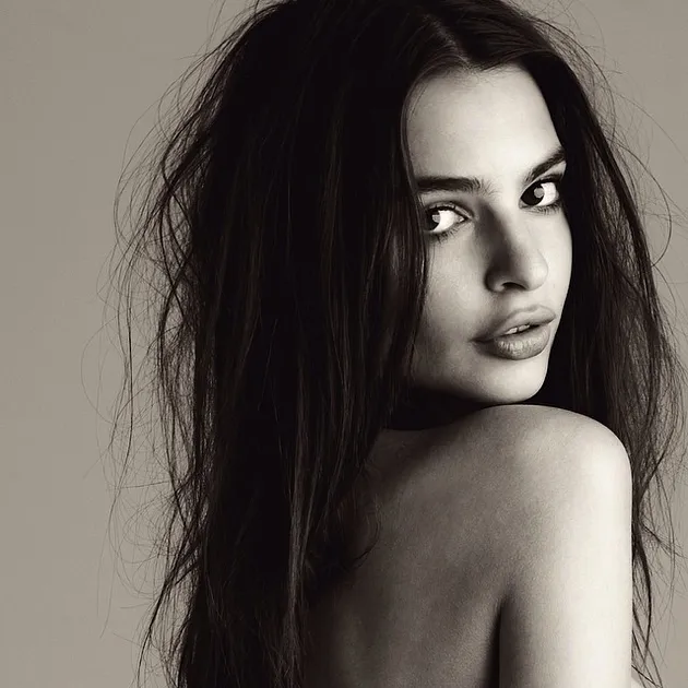 Emily Ratajkowski