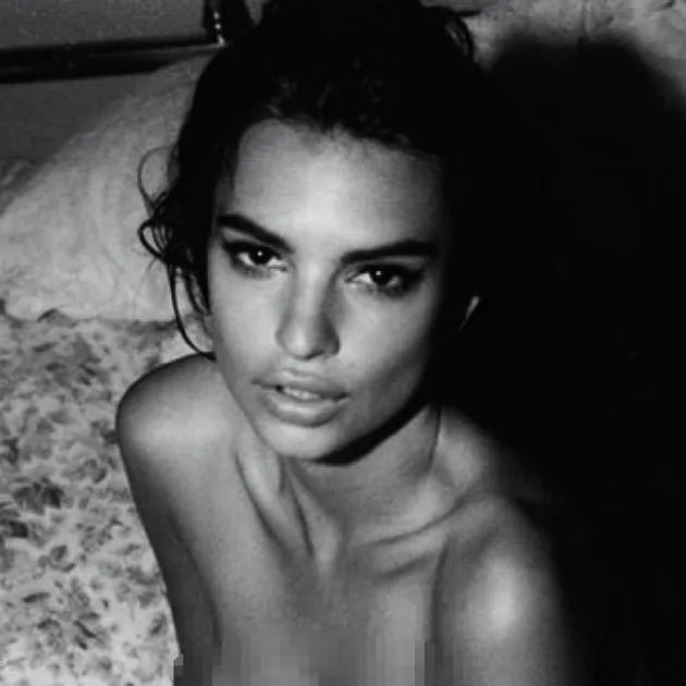 Emily Ratajkowski