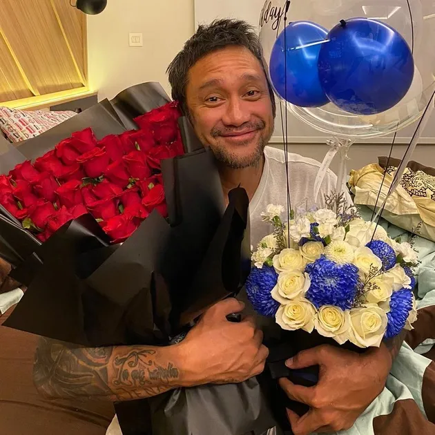 Potret Tora Sudiro dengan Badan Kekarnya