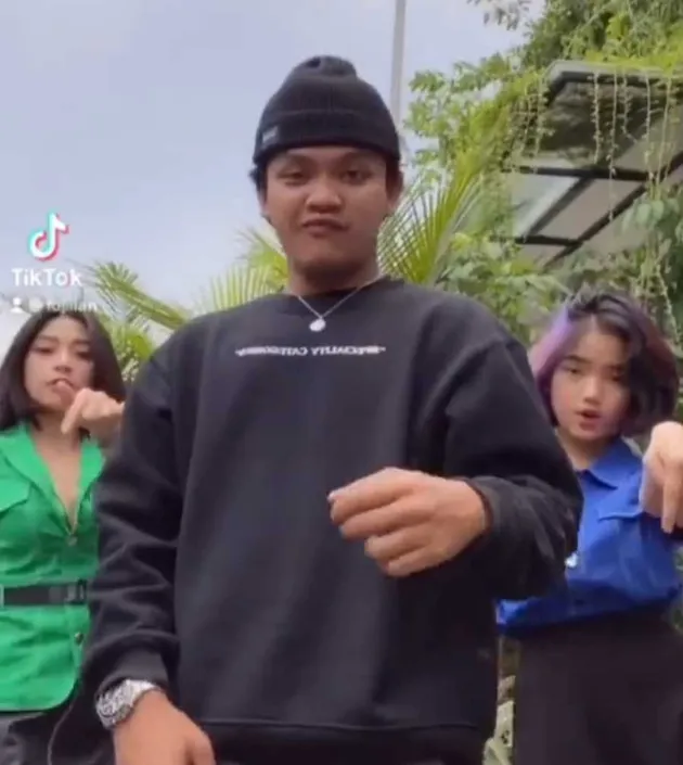 <nil>