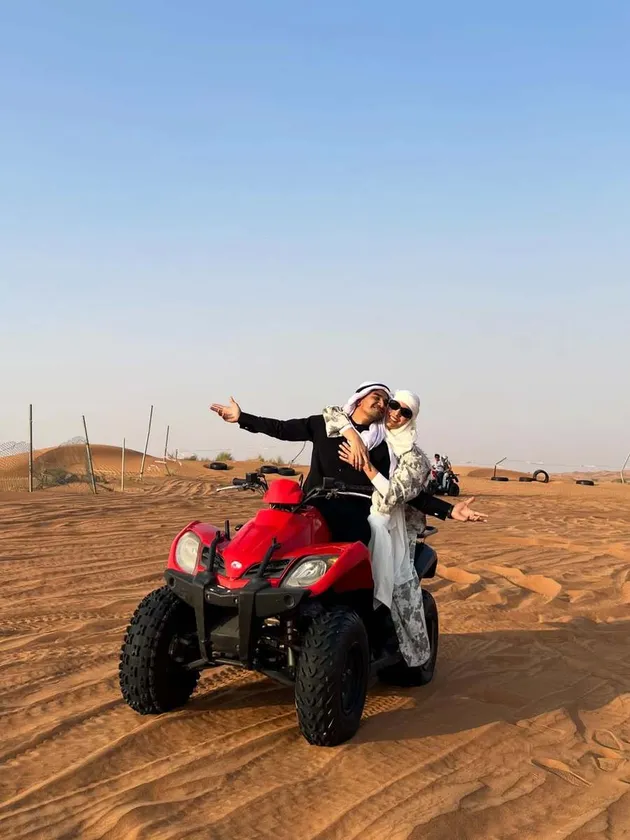 Tyas Mirasih bersama suami