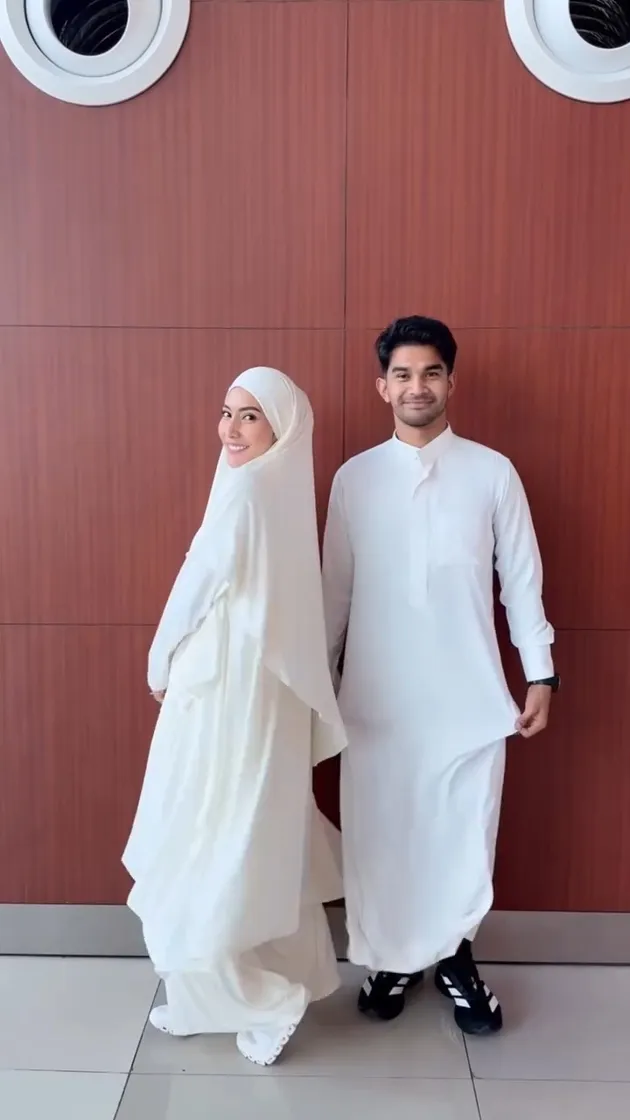 Tyas Mirasih busana muslim