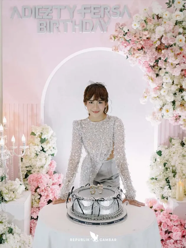 Adiezty Fersa ulang tahun