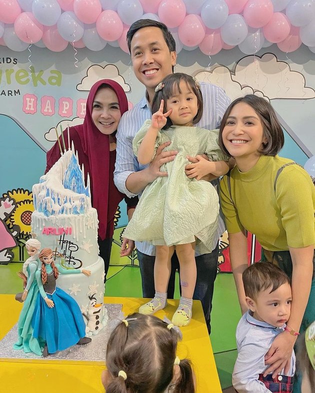 Aruni's Birthday Portrait, Caca Tengker's Child Celebrated Simply, Nagita Slavina's Fashion is Very Casual