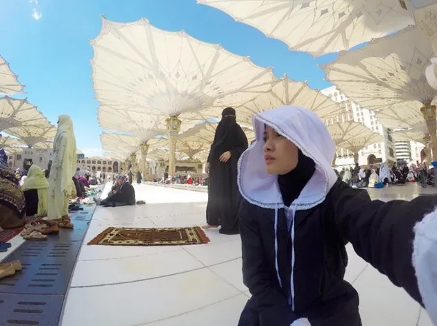 Chika Jessica Umroh &amp; Berhijab