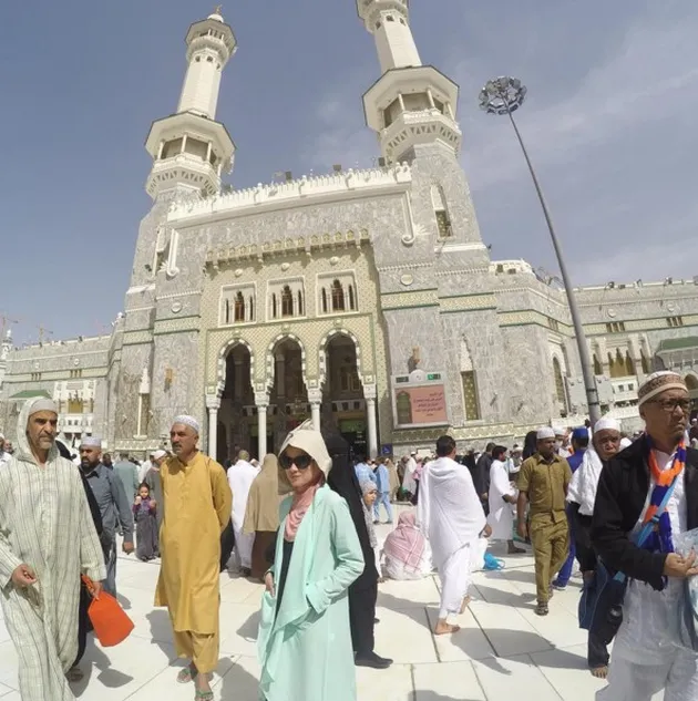 Chika Jessica Umroh &amp; Berhijab