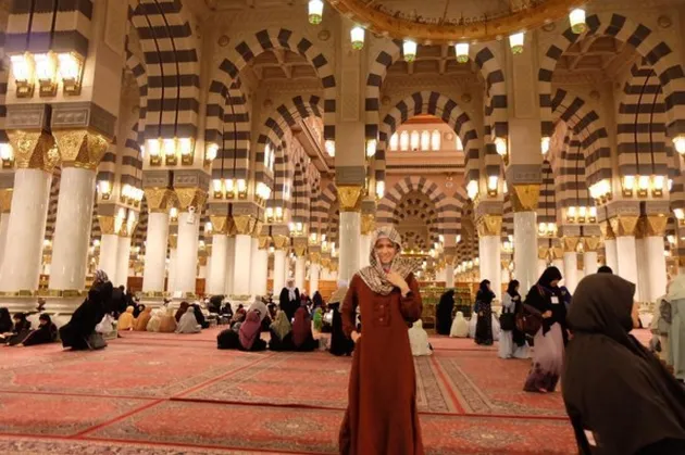 Chika Jessica Umroh &amp; Berhijab