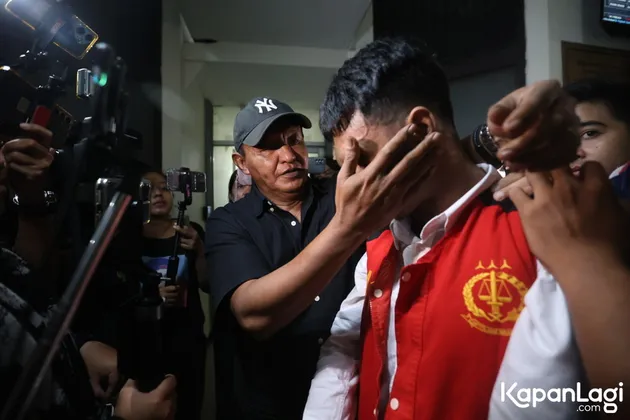 Vadel Badjideh Divonis 9 Tahun 
