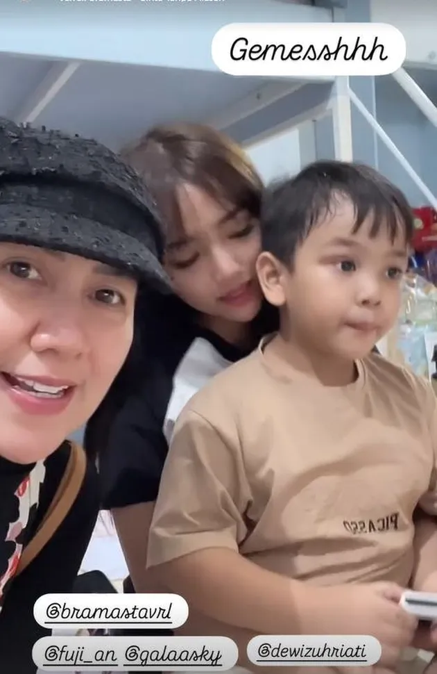 Venna Melinda - Fuji