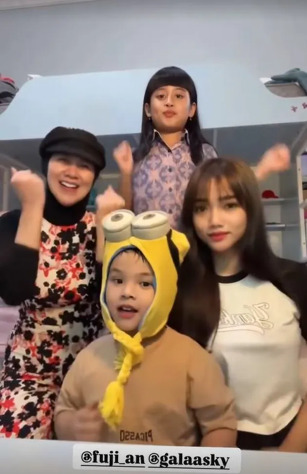 Venna Melinda - Fuji