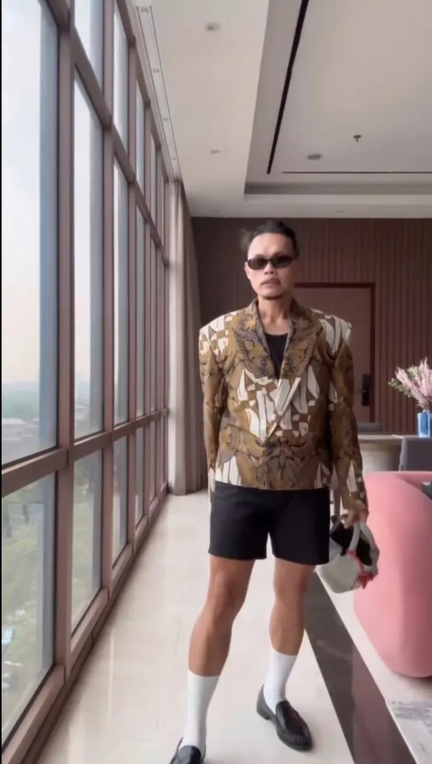 Wanda Hara dan OOTD-nya