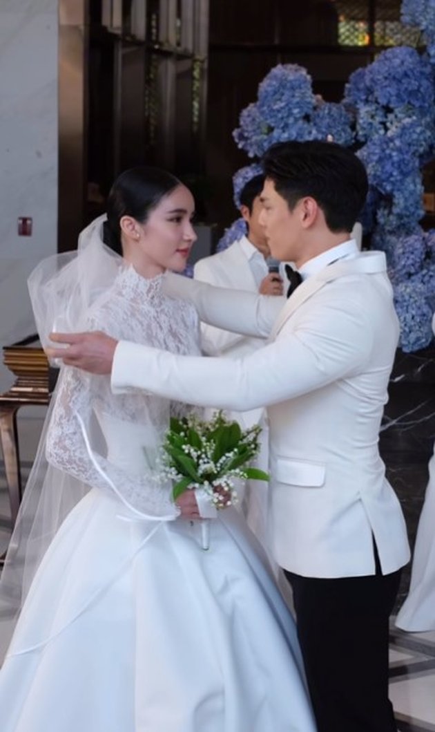 Potret Yoshi Rinrada, the Most Beautiful Transgender in Thailand, When Wearing a Wedding Dress, Harmonious with the 'Groom'