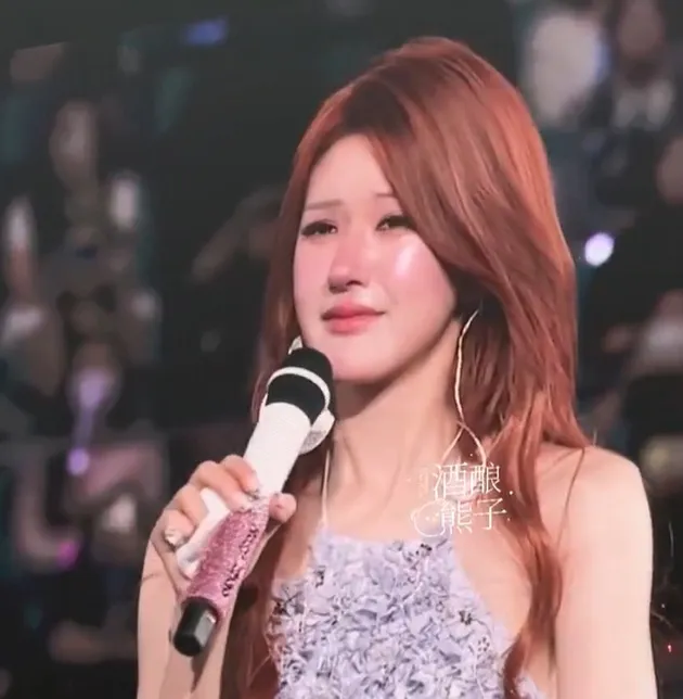 Terharu saat bicara pada penggemar