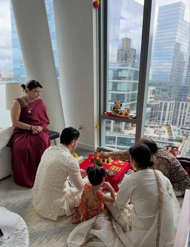 Priyanka Chopra di apartemen di New York