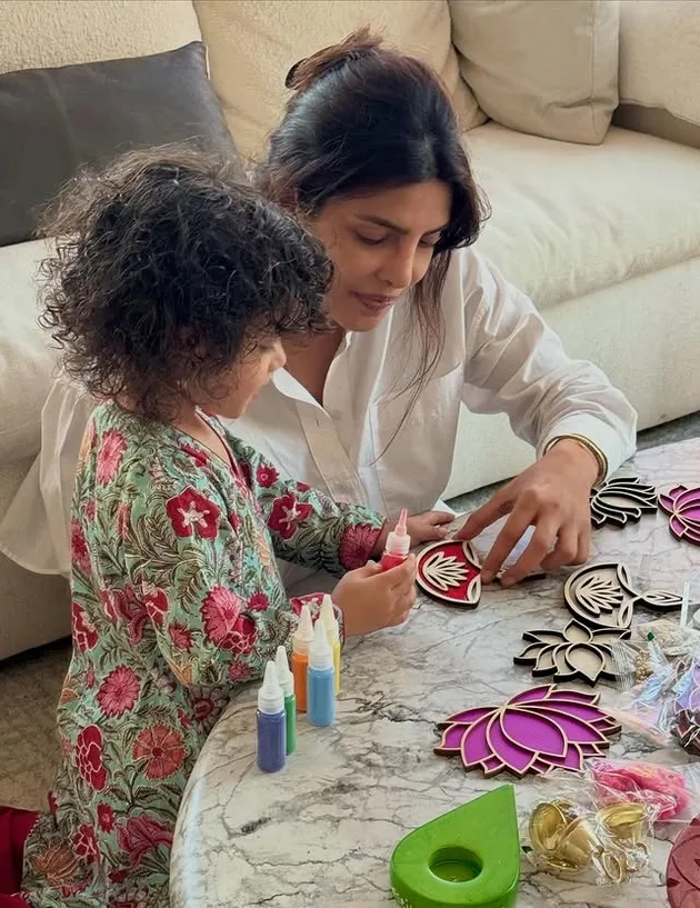 Priyanka Chopra main bareng Malti